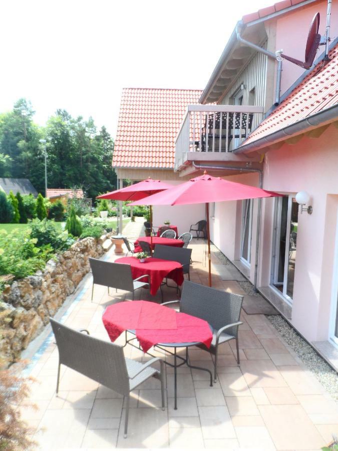 Pension Am Kirschgarten ゲスヴァインシュタイン エクステリア 写真